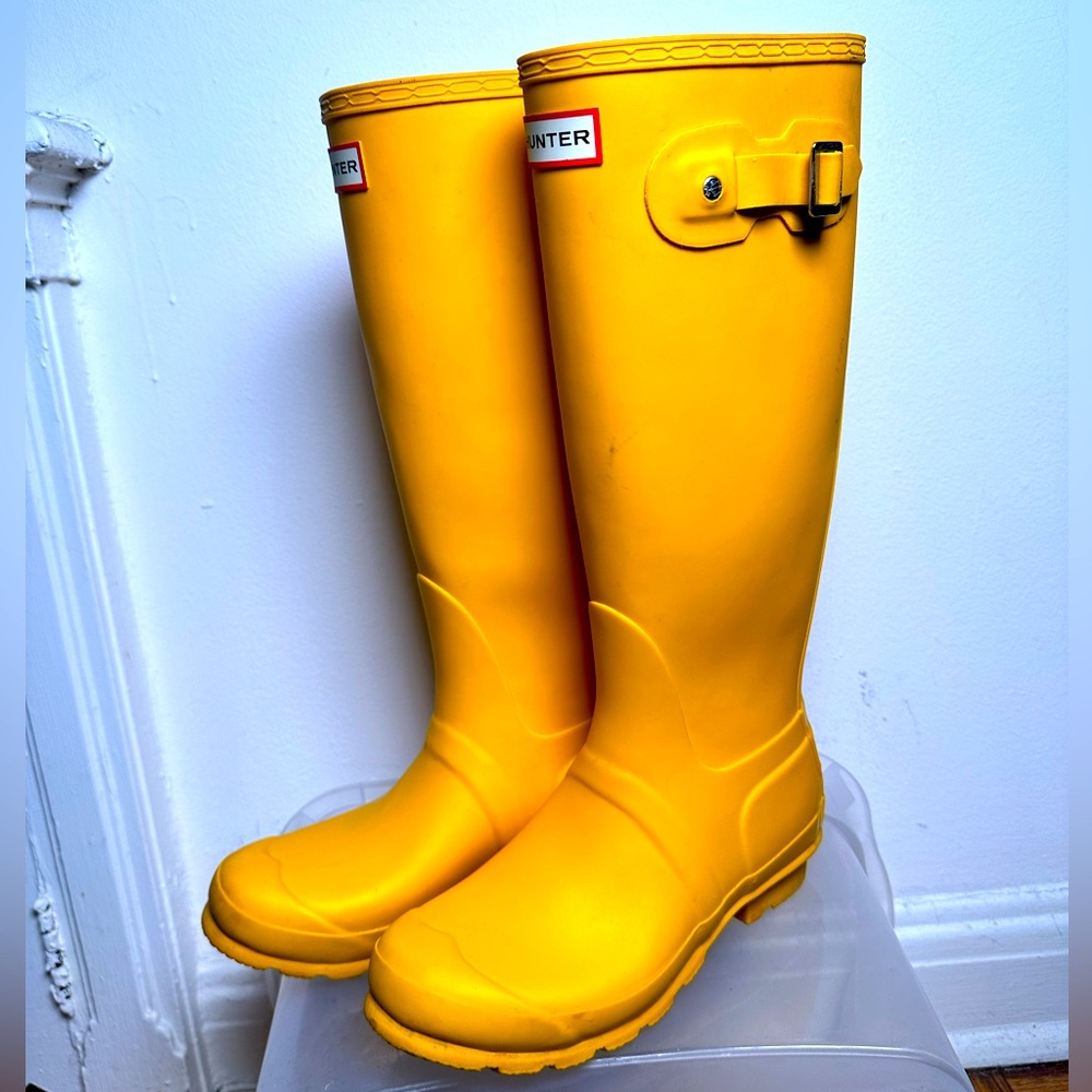 Hunter Original Tall Yellow Boots Size 7